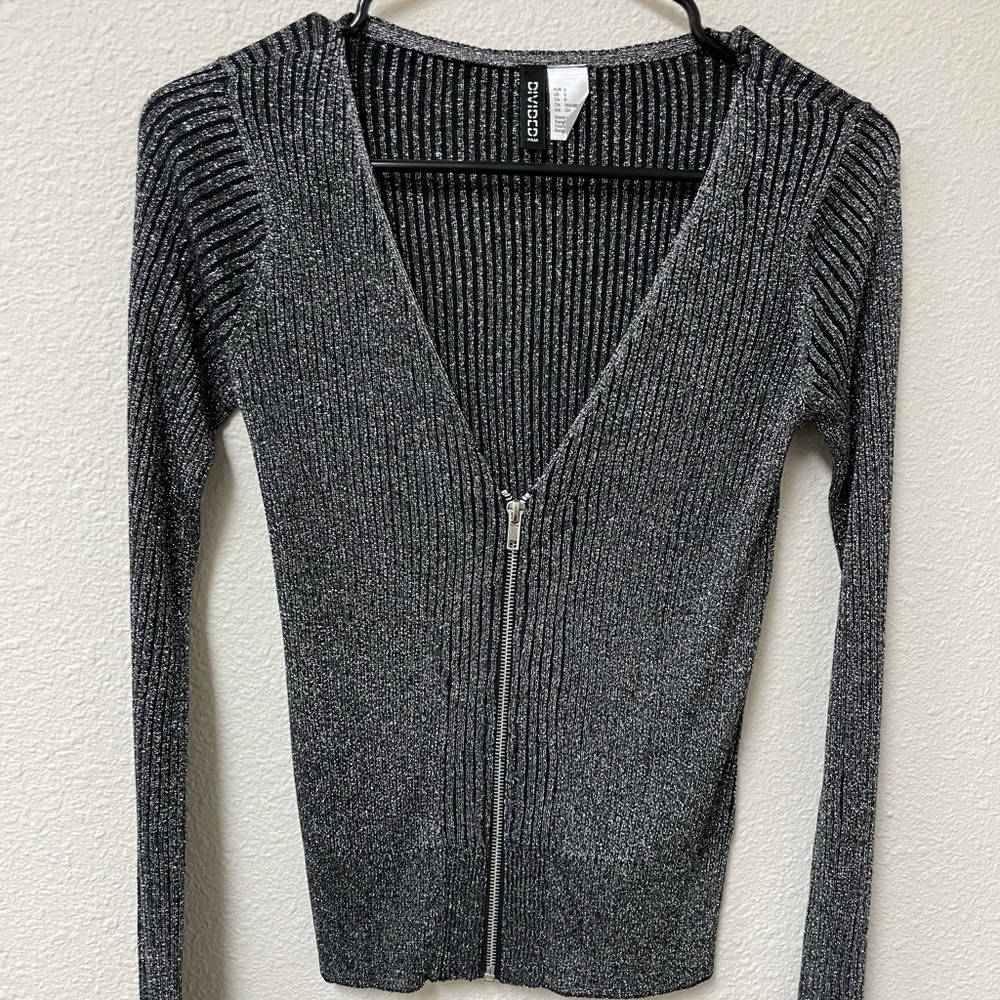 H&M - Size Small. Never been worn